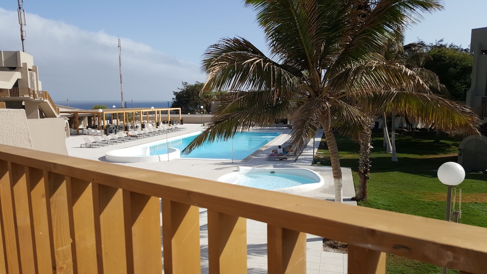 Habitación superior, vistas al jardín del hotel Oásis Atlântico Praiamar. Foto 5