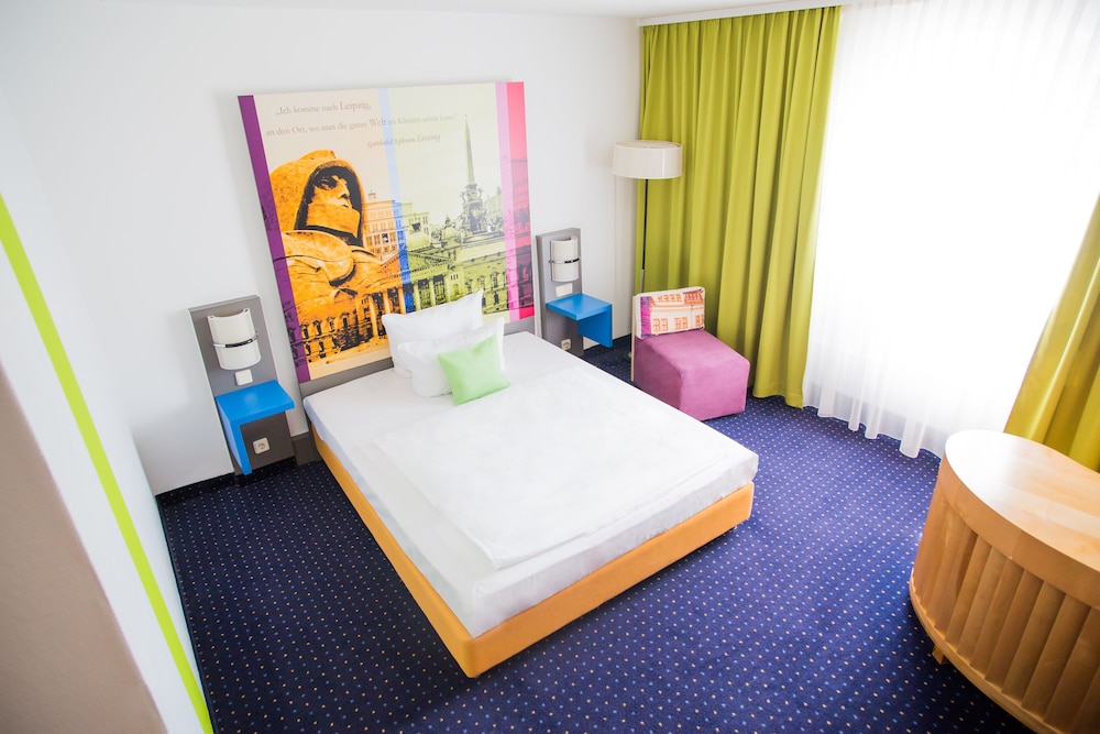 Habitación estándar con 1 cama doble (160x200 cm) del hotel Ibis Styles Leipzig. Foto 1