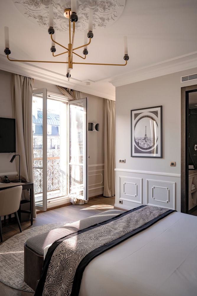 Habitación Premium (Superior) del hotel La Clef Tour Eiffel Paris The Crest Collection