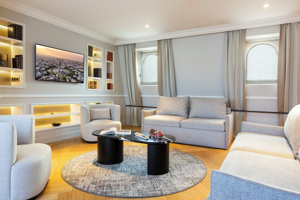 Suite (The Eiffel Tower) del hotel La Clef Tour Eiffel Paris The Crest Collection. Foto 4