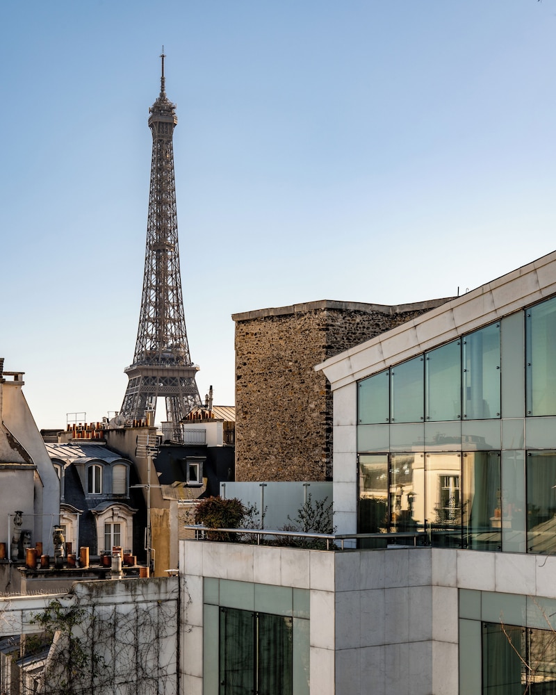 Suite (The Eiffel Tower) del hotel La Clef Tour Eiffel Paris The Crest Collection. Foto 6