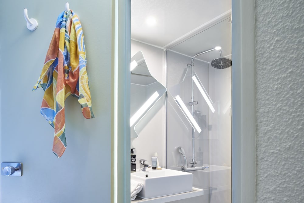 Habitación estándar, 1 cama doble del hotel Ibis Budget Saint Ouen L'aumône. Foto 6