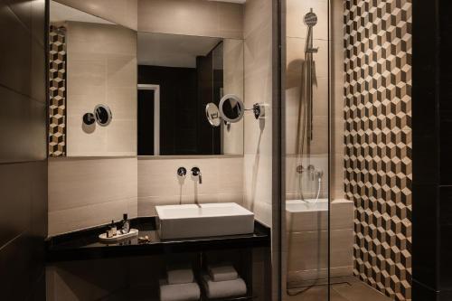 Chambre Classique del hotel Bourgogne Et Montana. Foto 4