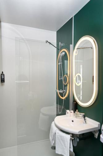 Habitación Familiar del hotel Ibis Annecy Cran Gevrier. Foto 3