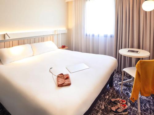 Habitación Doble Estándar del hotel Ibis Annecy Cran Gevrier. Foto 5