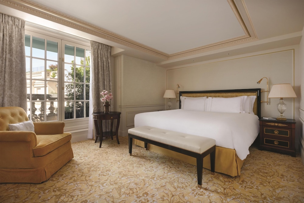 Suite, 1 cama de matrimonio grande (La Suite Gustave Eiffel) del hotel Shangri-La, Paris. Foto 3