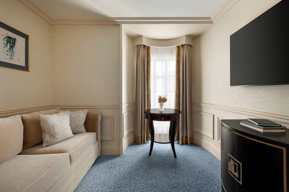 Habitación superior, 2 camas individuales del hotel Shangri-La, Paris. Foto 5