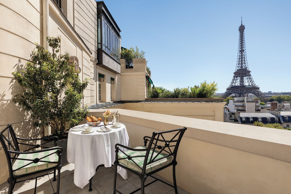 Suite, 1 cama de matrimonio grande (Terrace) del hotel Shangri-La, Paris. Foto 6