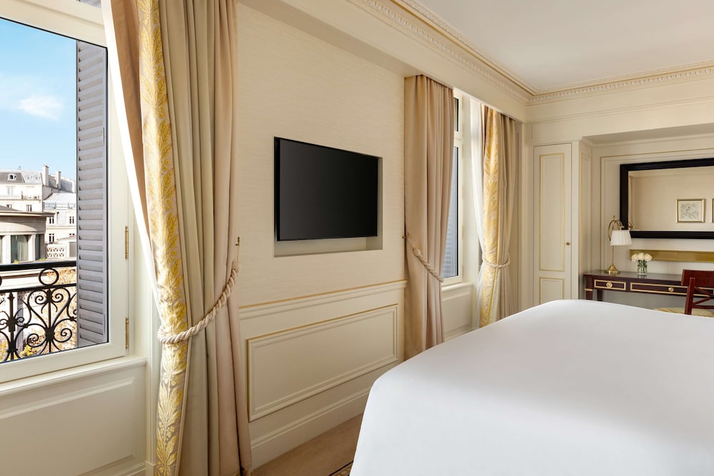 Suite junior, 1 cama de matrimonio grande del hotel Shangri-La, Paris