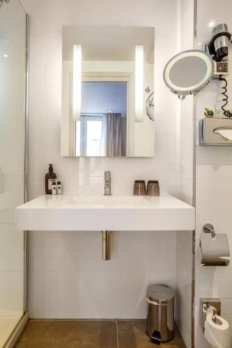 Habitación Doble Clásica del hotel Opera Marigny. Foto 4