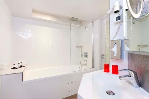 Habitación Doble Confort del hotel Opera Marigny. Foto 3