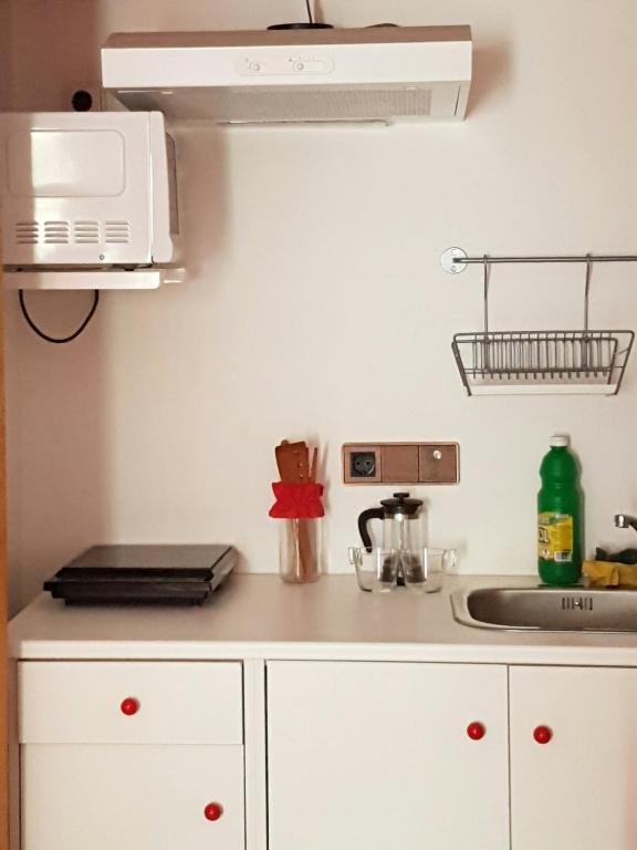 Estudio del hotel Y Apartamentos Doña Lola. Foto 3