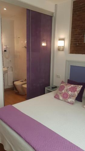Habitación Doble del hotel Y Apartamentos Doña Lola. Foto 10