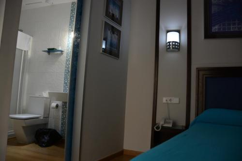 Habitación Individual Pequeña del hotel Y Apartamentos Doña Lola. Foto 3