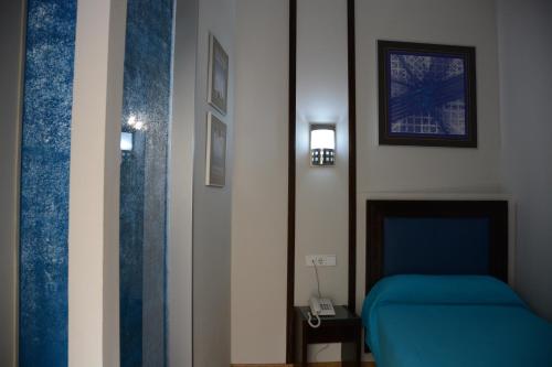 Habitación Individual Pequeña del hotel Y Apartamentos Doña Lola. Foto 4