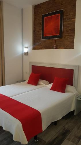 Habitación Doble Superior - 1 o 2 camas del hotel Y Apartamentos Doña Lola. Foto 3