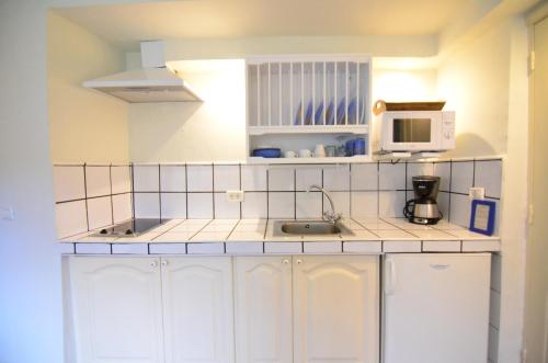 Suite Deluxe con vistas a la montaña y a la piscina del hotel Los Telares. Foto 8