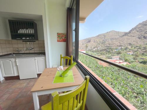 Estudio con vistas a las montañas del hotel Los Telares. Foto 4