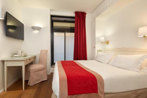 Habitación Doble adaptada para personas con movilidad reducida del hotel Austin's Arts Et Métiers