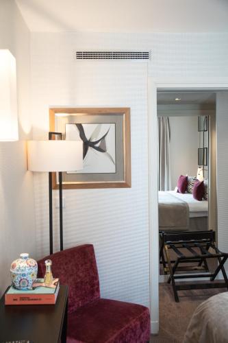 Suite Deluxe con balcón del hotel Balmoral. Foto 7