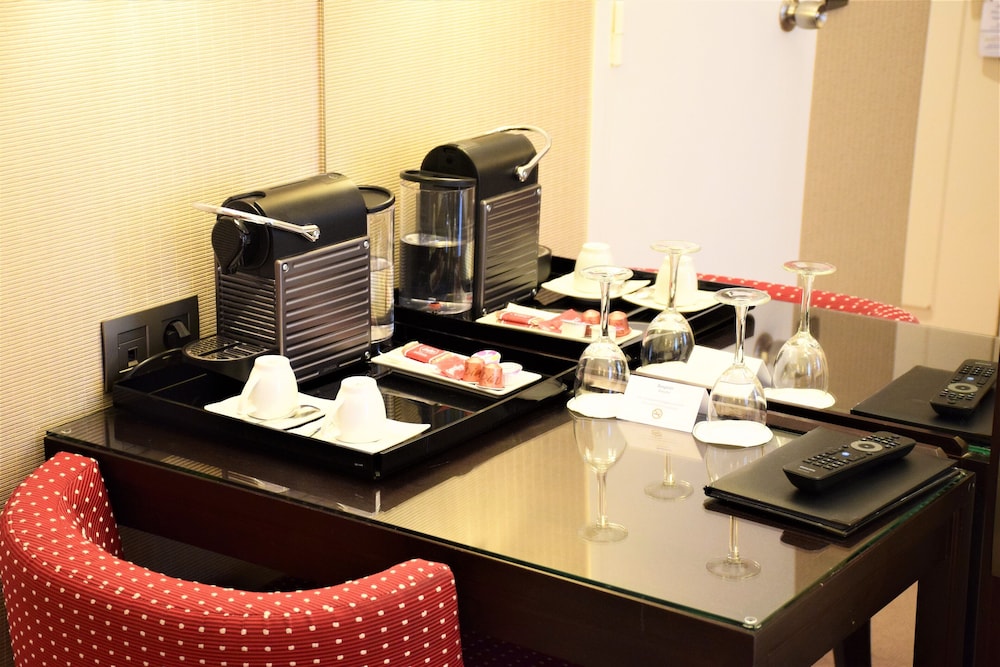 Habitación clásica, terraza del hotel Folkestone Opéra. Foto 6