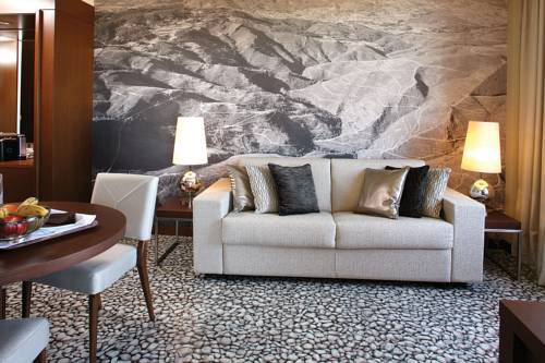 Suite del hotel Neya Lisboa. Foto 1