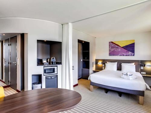 Suite Executive con sofá cama del hotel Novotel Suites Paris Montreuil Vincennes. Foto 18