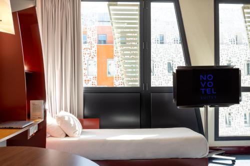 Suite Superior (1 cama doble y 1 cama individual) del hotel Novotel Suites Marseille Centre Euromed. Foto 13