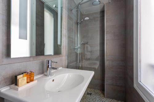 Habitación Doble Superior del hotel 15 Montparnasse. Foto 9