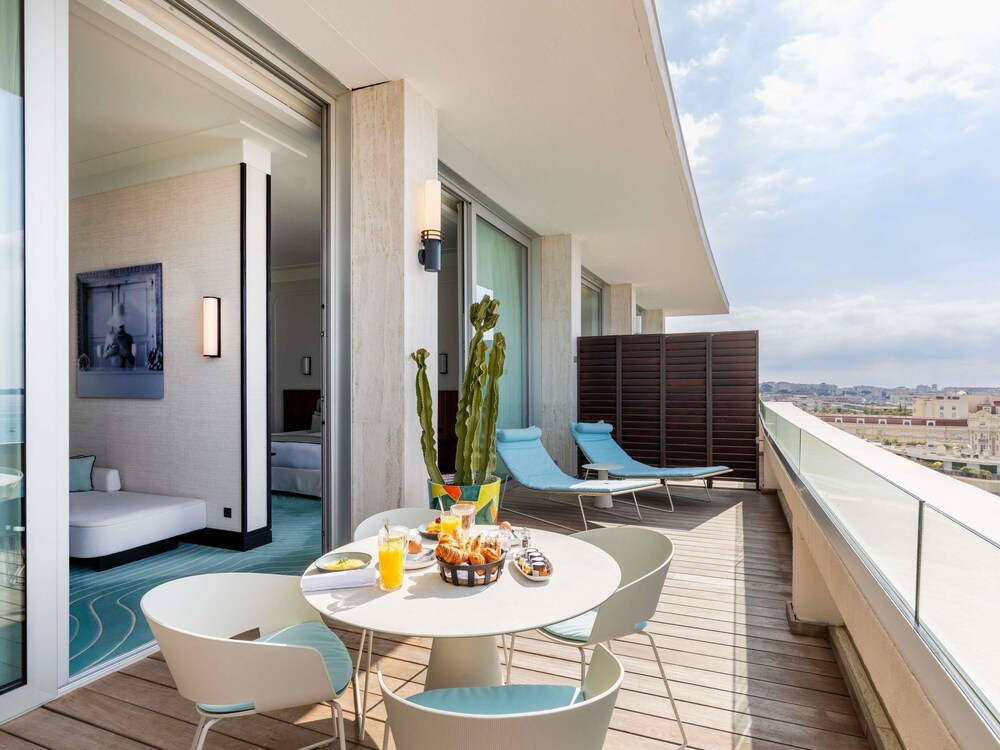 Signature Terrace del hotel Mondrian Cannes. Foto 1