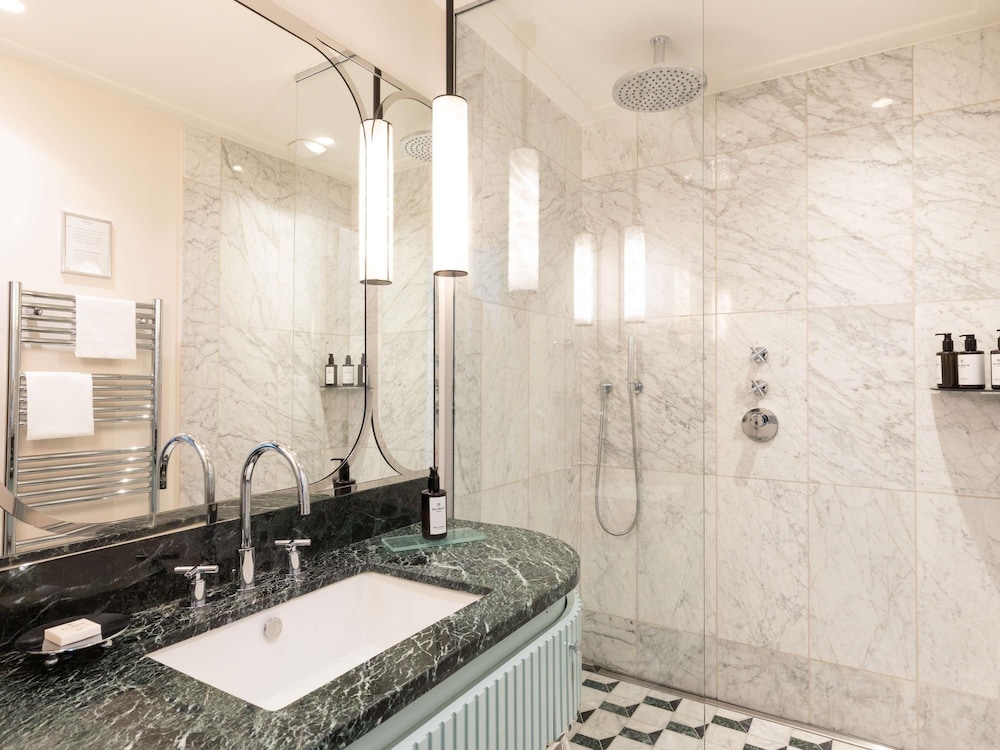 Junior Suite del hotel Mondrian Cannes. Foto 6