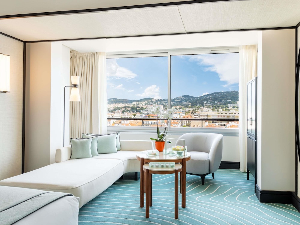 Deluxe Junior Suite del hotel Mondrian Cannes. Foto 2