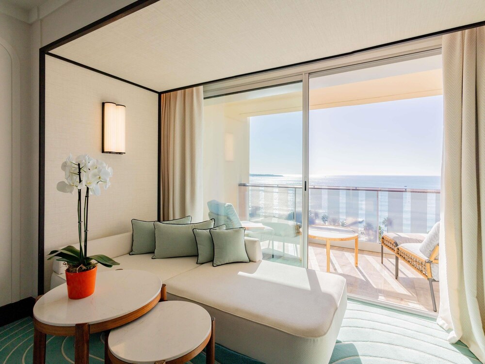 PRESTIGE SUPERIOR TERRACE del hotel Mondrian Cannes. Foto 5
