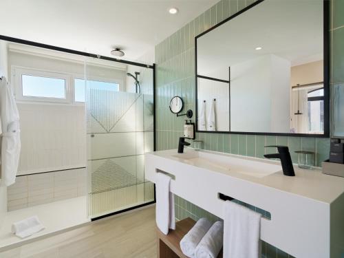 Suite Junior del hotel H10 Costa Mogán. Foto 9