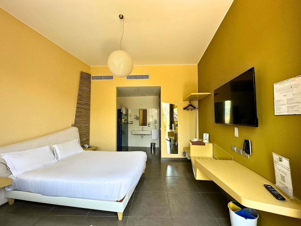 Habitación Clásica con 1 Cama Queen, Vistas a la Montaña del hotel Ibis Styles Catania Acireale. Foto 1