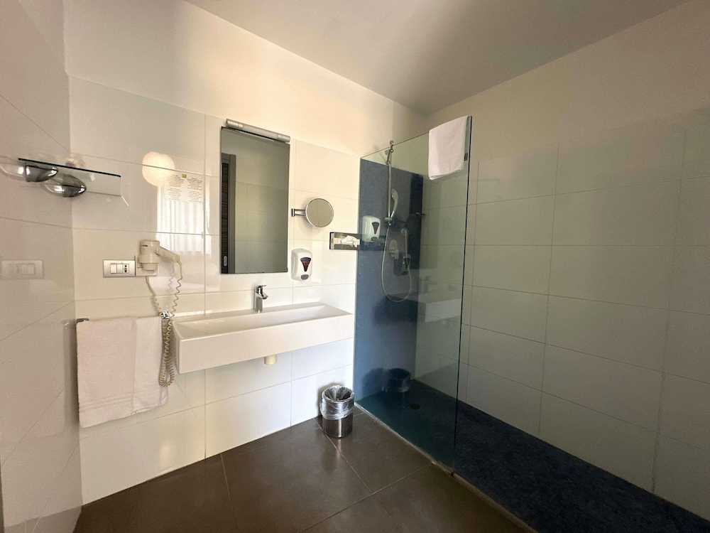Habitación Clásica con 1 Cama Queen, Vistas a la Montaña del hotel Ibis Styles Catania Acireale. Foto 3