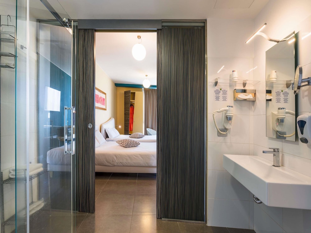 Suite Deluxe con 2 camas dobles del hotel Ibis Styles Catania Acireale. Foto 10