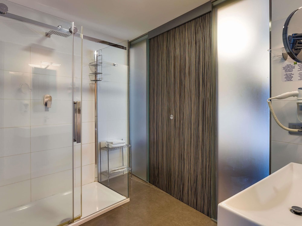 Suite Deluxe con 2 camas dobles del hotel Ibis Styles Catania Acireale. Foto 11