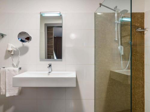 Habitación Doble Superior - 2 camas individuales del hotel Ibis Styles Catania Acireale. Foto 3