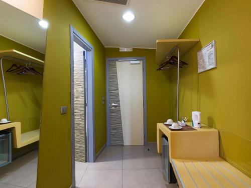Superior King Room - Garden Side del hotel Ibis Styles Catania Acireale. Foto 3