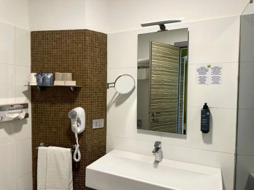 Superior Double Room (Eco - Friendly) del hotel Ibis Styles Catania Acireale. Foto 3