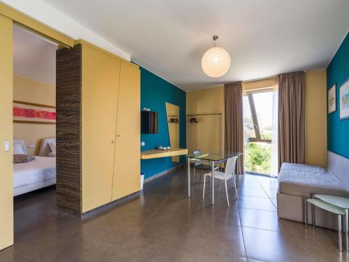 Suite Deluxe con 2 camas dobles del hotel Ibis Styles Catania Acireale. Foto 9