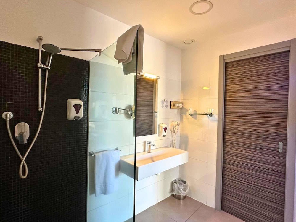 Habitación Clásica con 2 Camas Queen del hotel Ibis Styles Catania Acireale. Foto 10