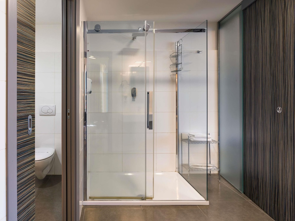 Suite Deluxe con 2 camas dobles del hotel Ibis Styles Catania Acireale. Foto 18