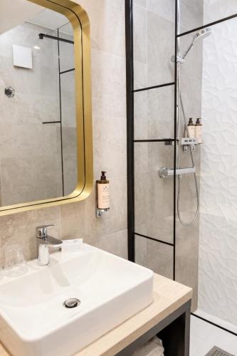 Habitación Doble Clásica con cama doble - No fumadores del hotel Best Western Opera Batignolles