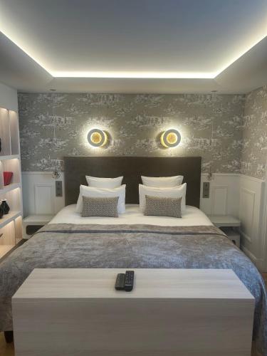 Habitación Triple Deluxe del hotel CAMBON