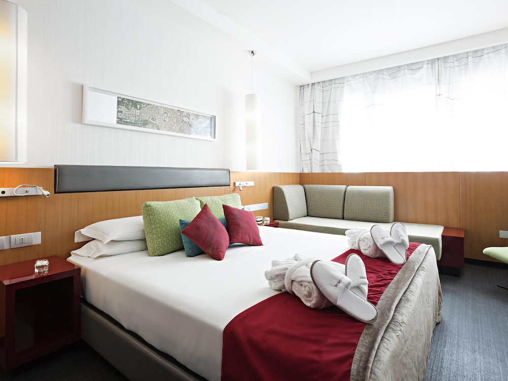 Habitación Estándar con balcón del hotel Novotel Roma Eur