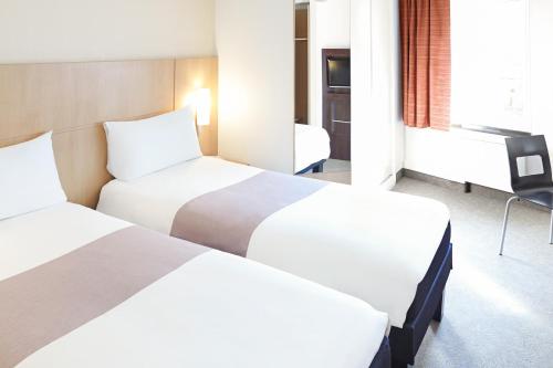 Habitación Doble - 2 camas del hotel Ibis Birmingham New Street Station. Foto 3