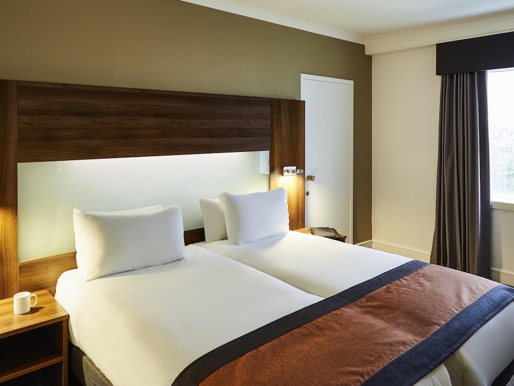 Habitación clásica con dos camas individuales del hotel Mercure St Helens
