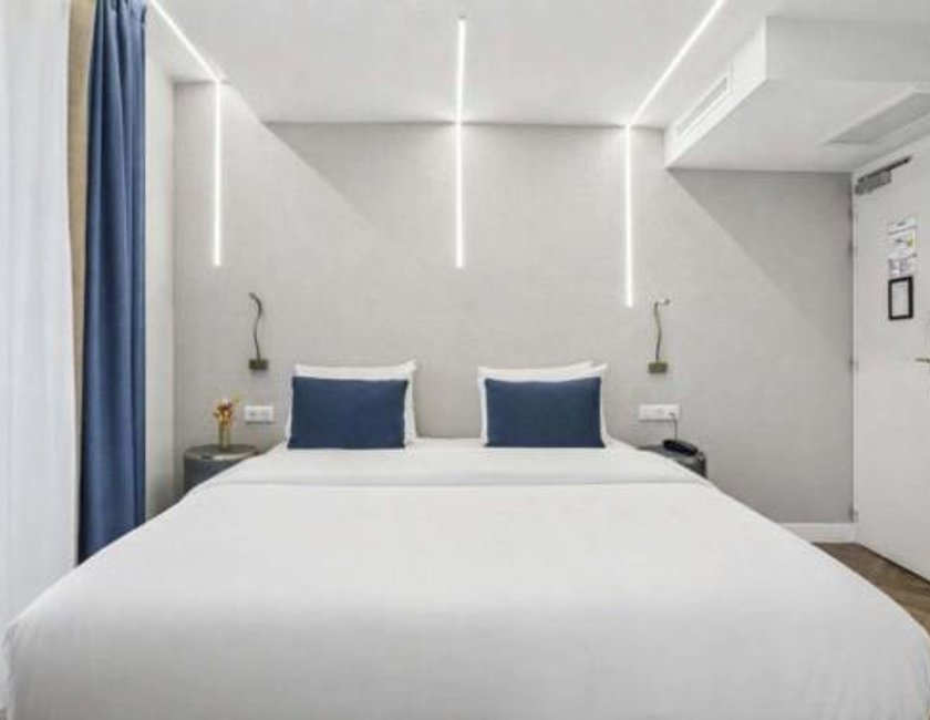 Habitación Superior - 1 cama grande del hotel Hôtel Mercure Paris Opéra Lafayette. Foto 1